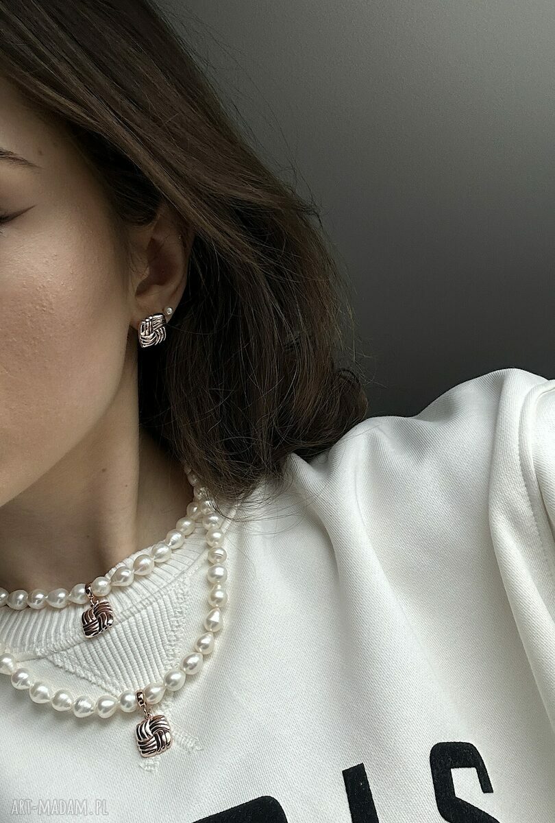 Kolczyki sztyfty z różowego złota i białymi perłami Swarovski Crystal 4 mm