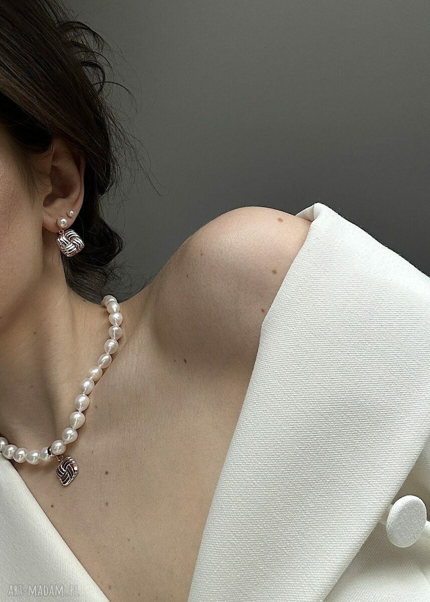 Kolczyki sztyfty z różowego złota i białymi perłami Swarovski Crystal 4 mm