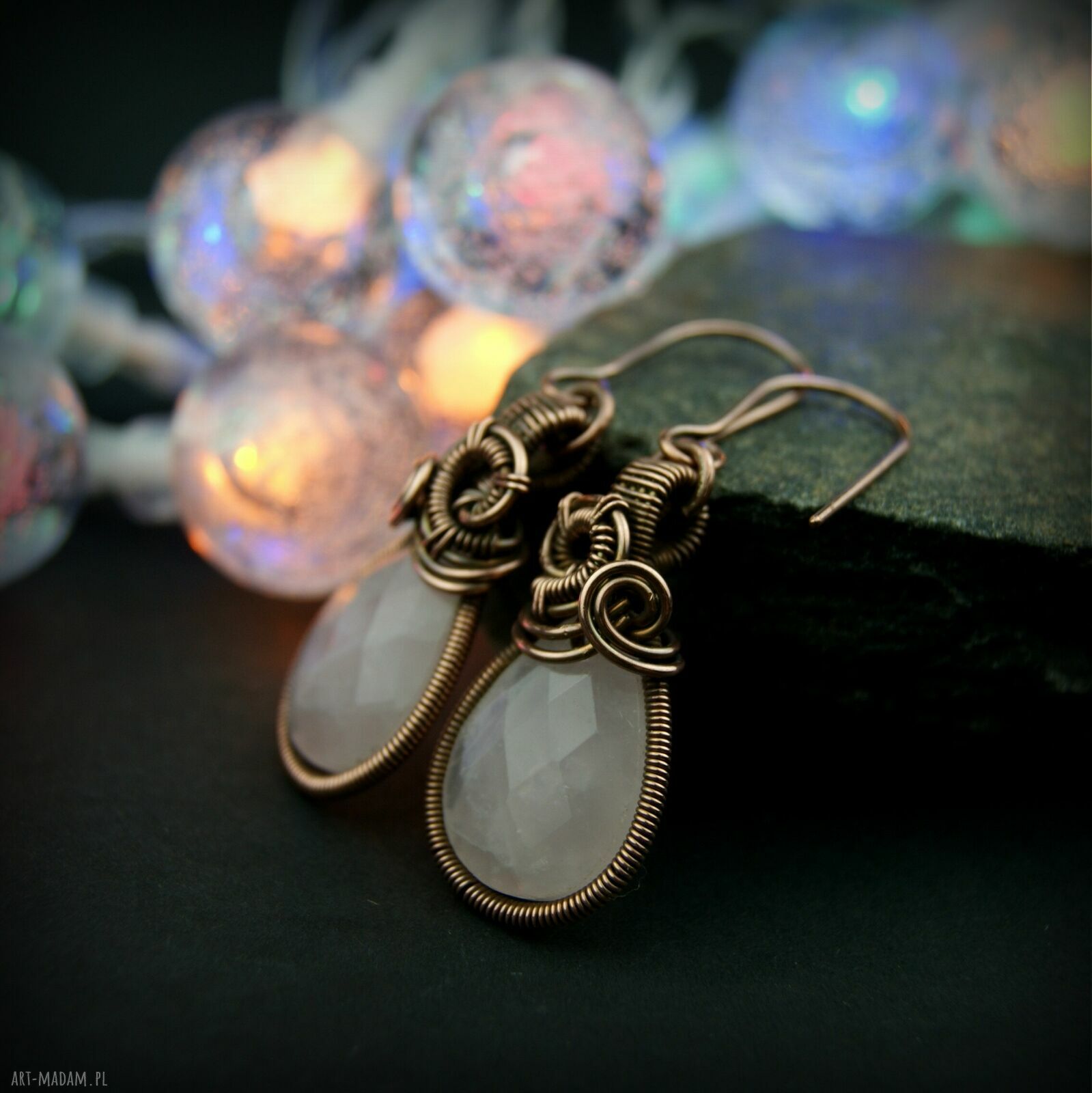 Kolczyki z różowym kwarcem - miedziane wire wrapping, wiszące, ręcznie robione