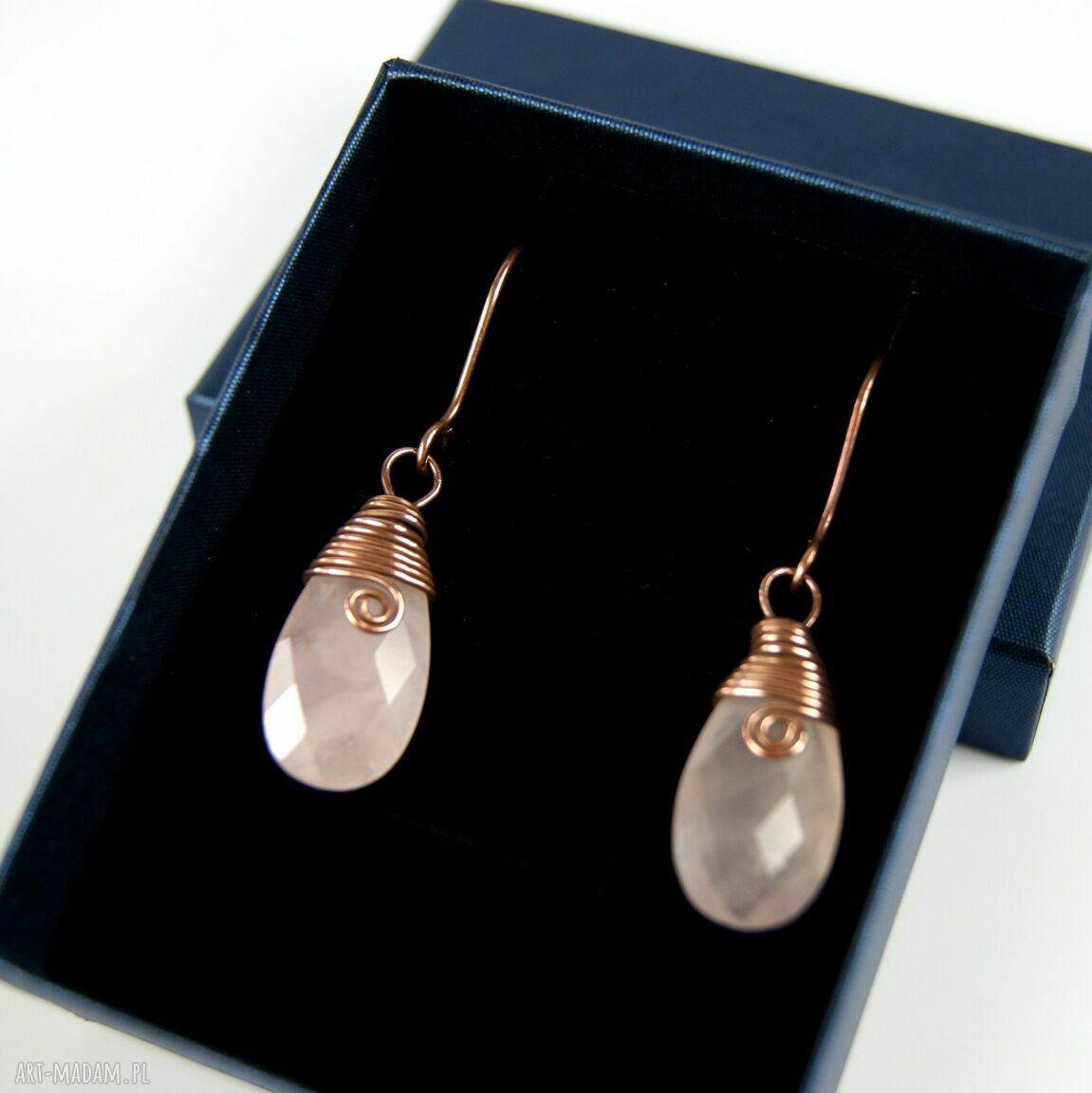 Kolczyki z różowym kwarcem - ręczne wire wrapping, ok. 5 cm