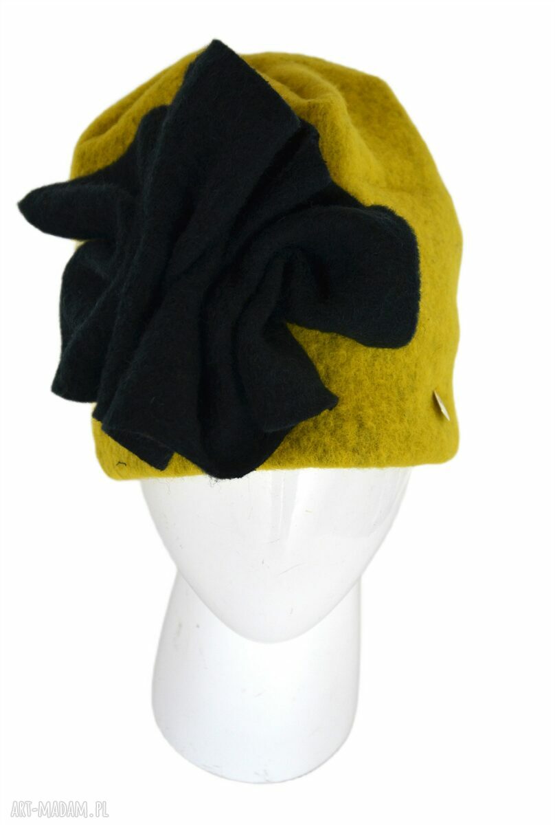 Żółta czapka z włoskiej wełny - ręcznie szyta (57-58 cm)