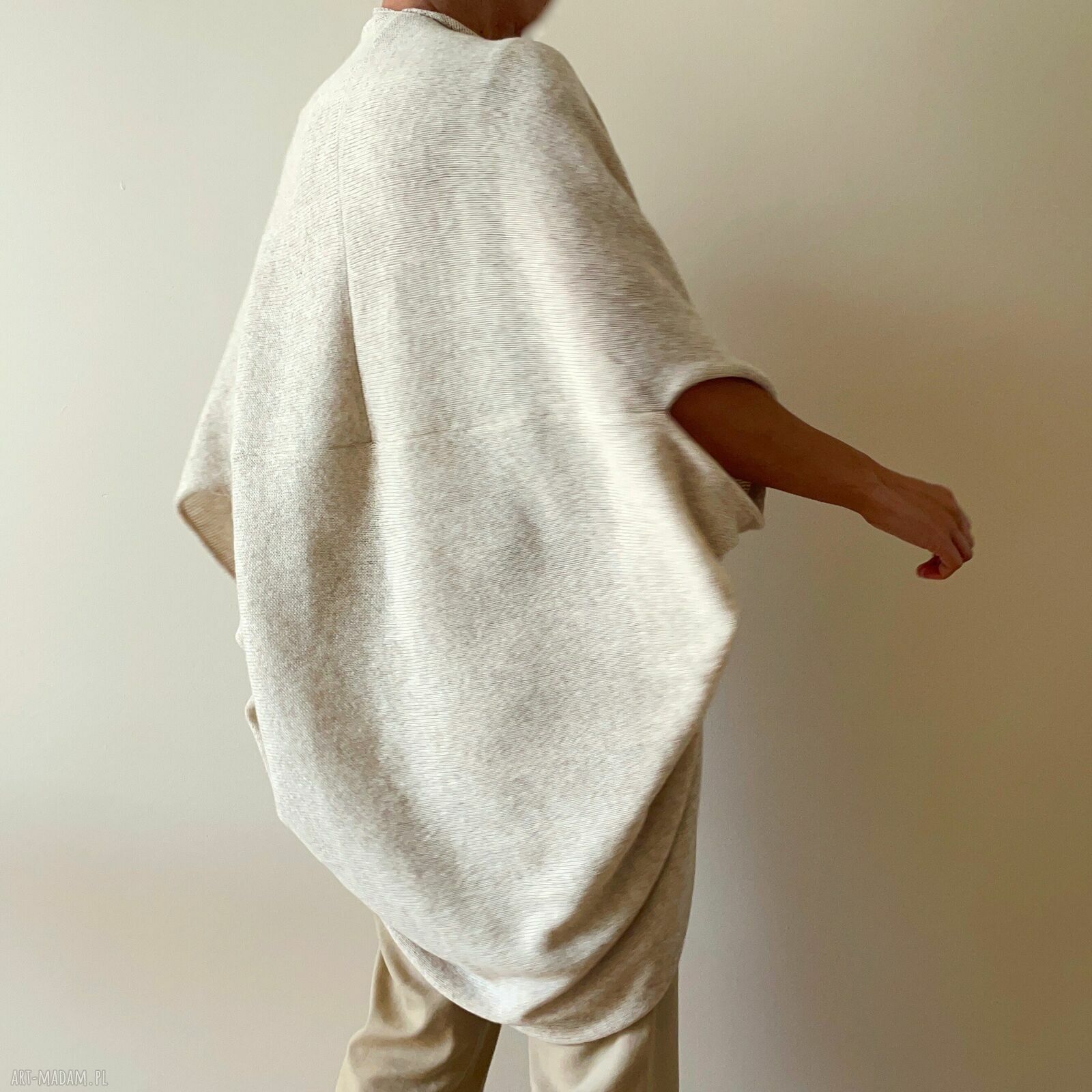 Ręcznie robiony sweter damski handmade - wygoda i wyjątkowy styl
