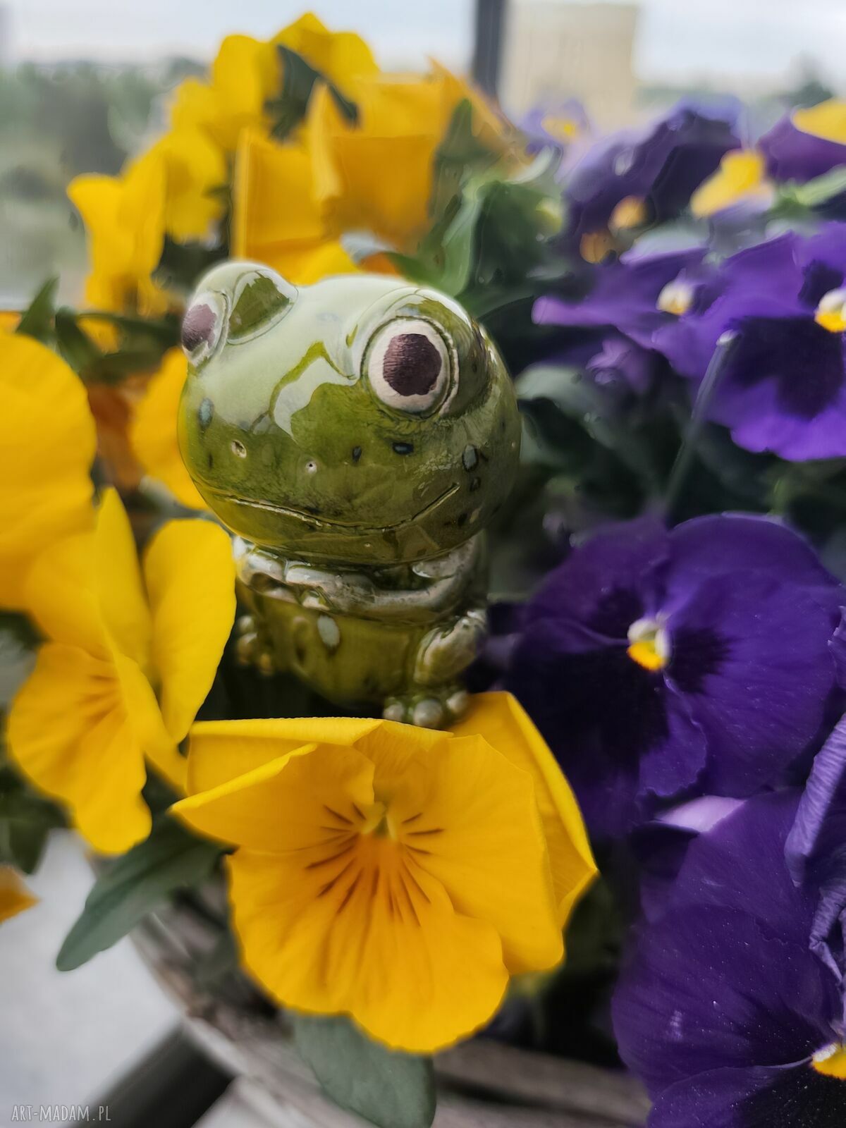 Żabka ceramiczna handmade - urocza ozdoba do ogrodu i na prezent