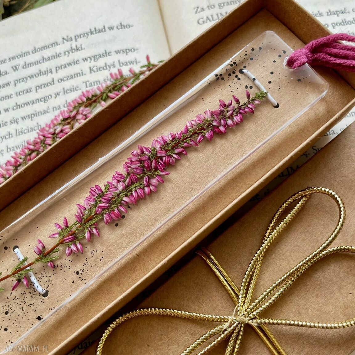 Zaczytany Wrzos zakładka z prawdziwą rośliną handmade