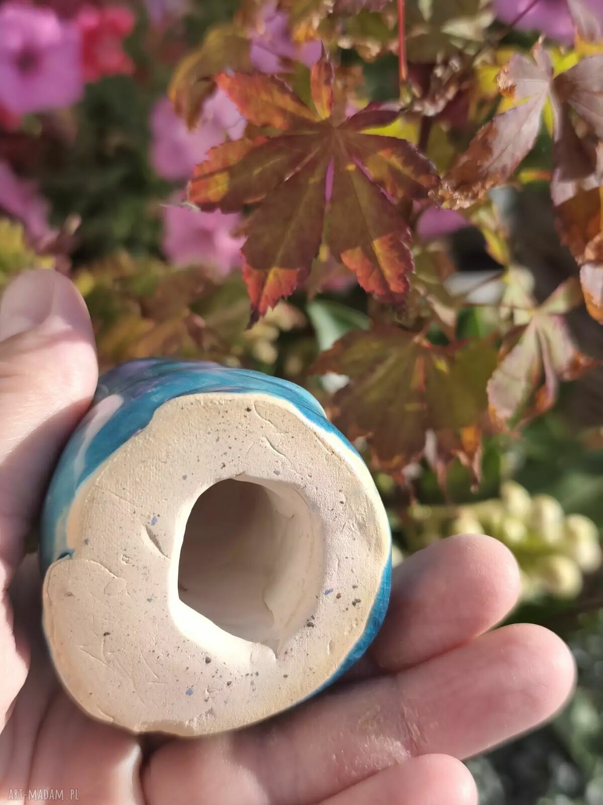 Turkusowy zając ceramiczny - wyjątkowa figurka handmade do domu i ogrodu