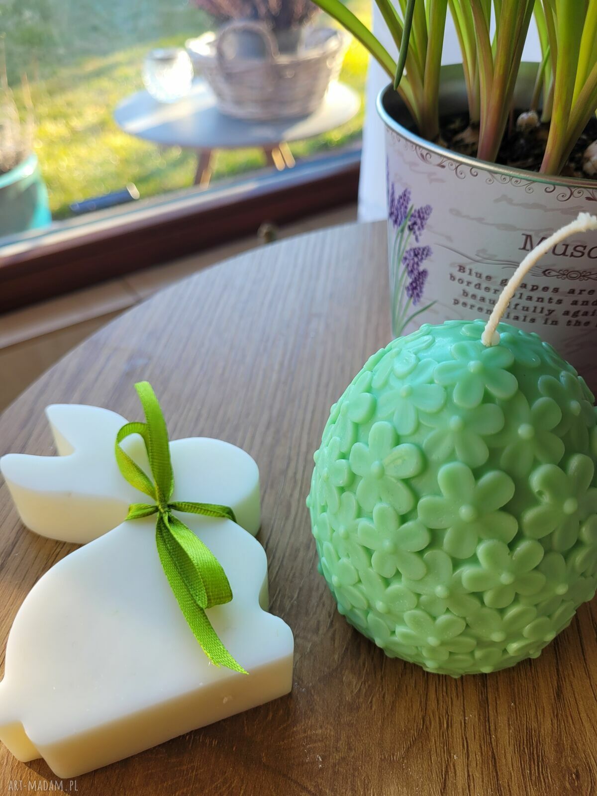 Zestaw świec sojowych na Wielkanoc: zajączek i duże jajo - handmade