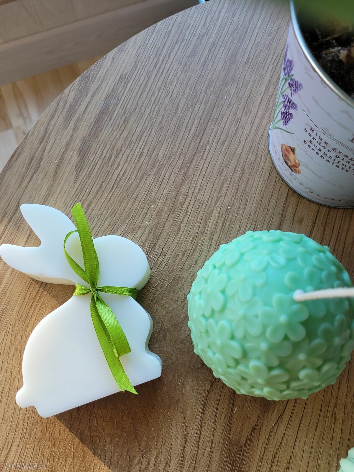 Zestaw świec sojowych na Wielkanoc: zajączek i duże jajo - handmade