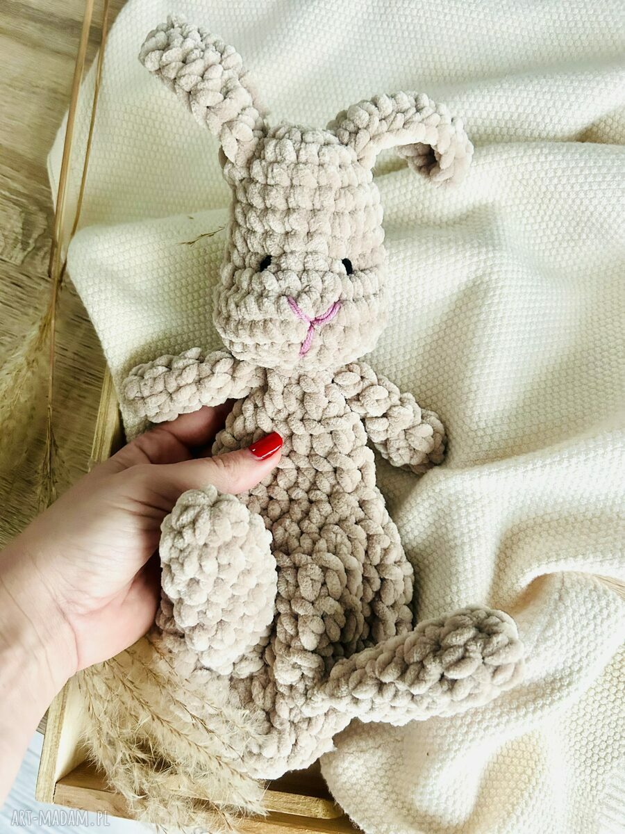 Beżowy zajączek szydełkowy - przytulanka na szydełku ok. 32 cm