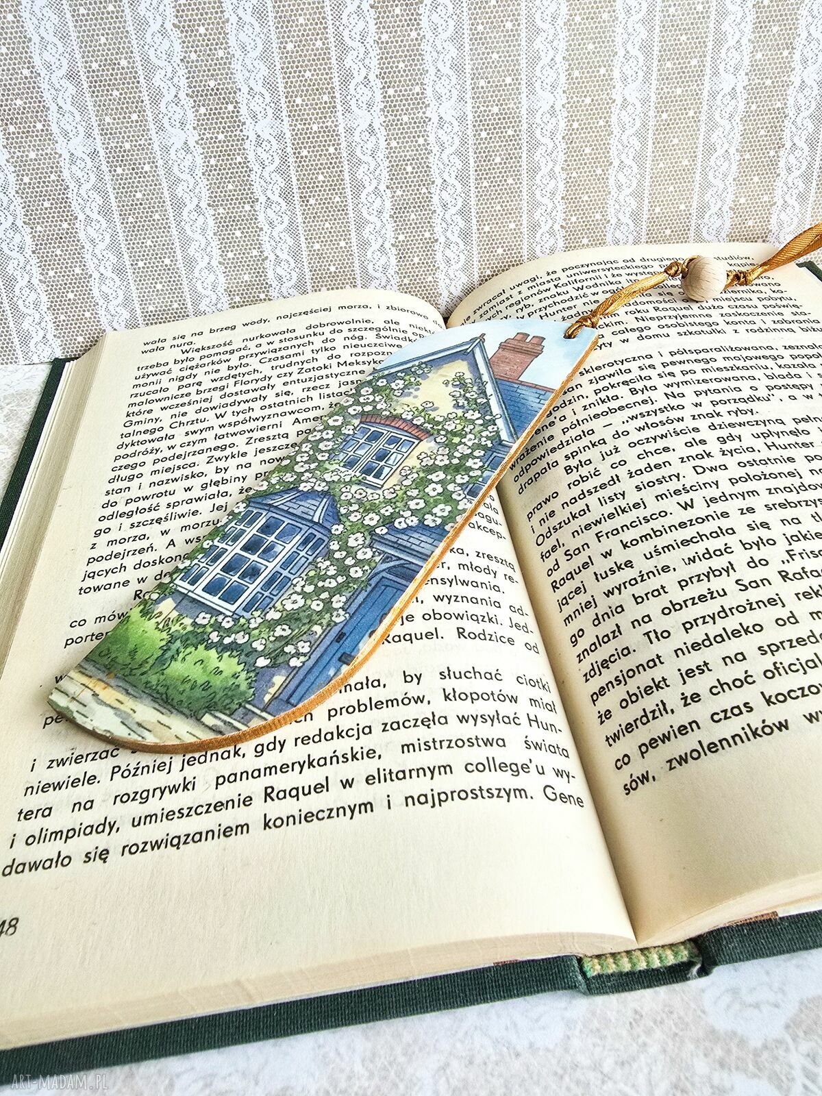 Zakładka do książki Psie dolce vita - pies wśród dzikich róż