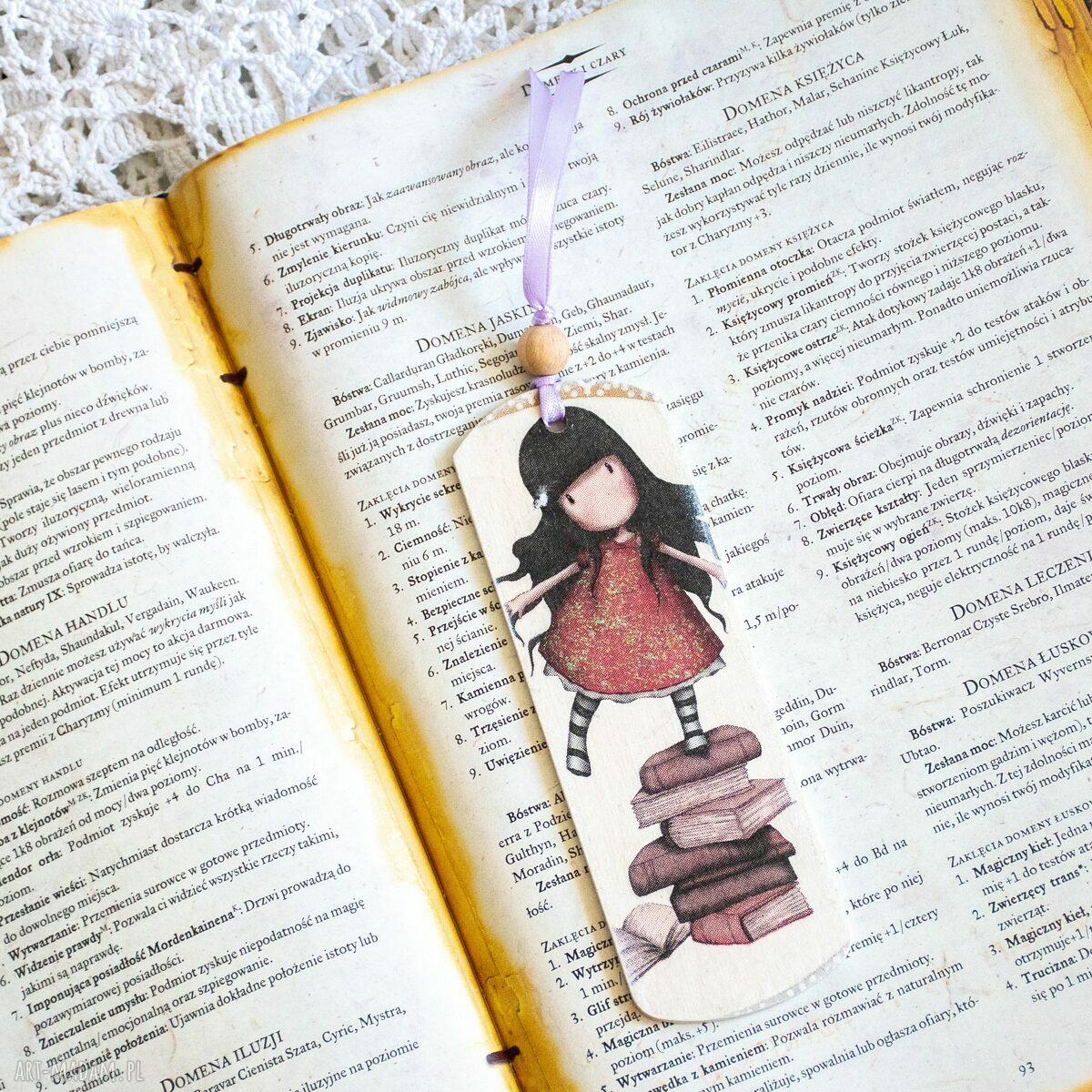 Zakładka do książki „Poczytaj mi Mamo” - drewniana, handmade z dziewczynką