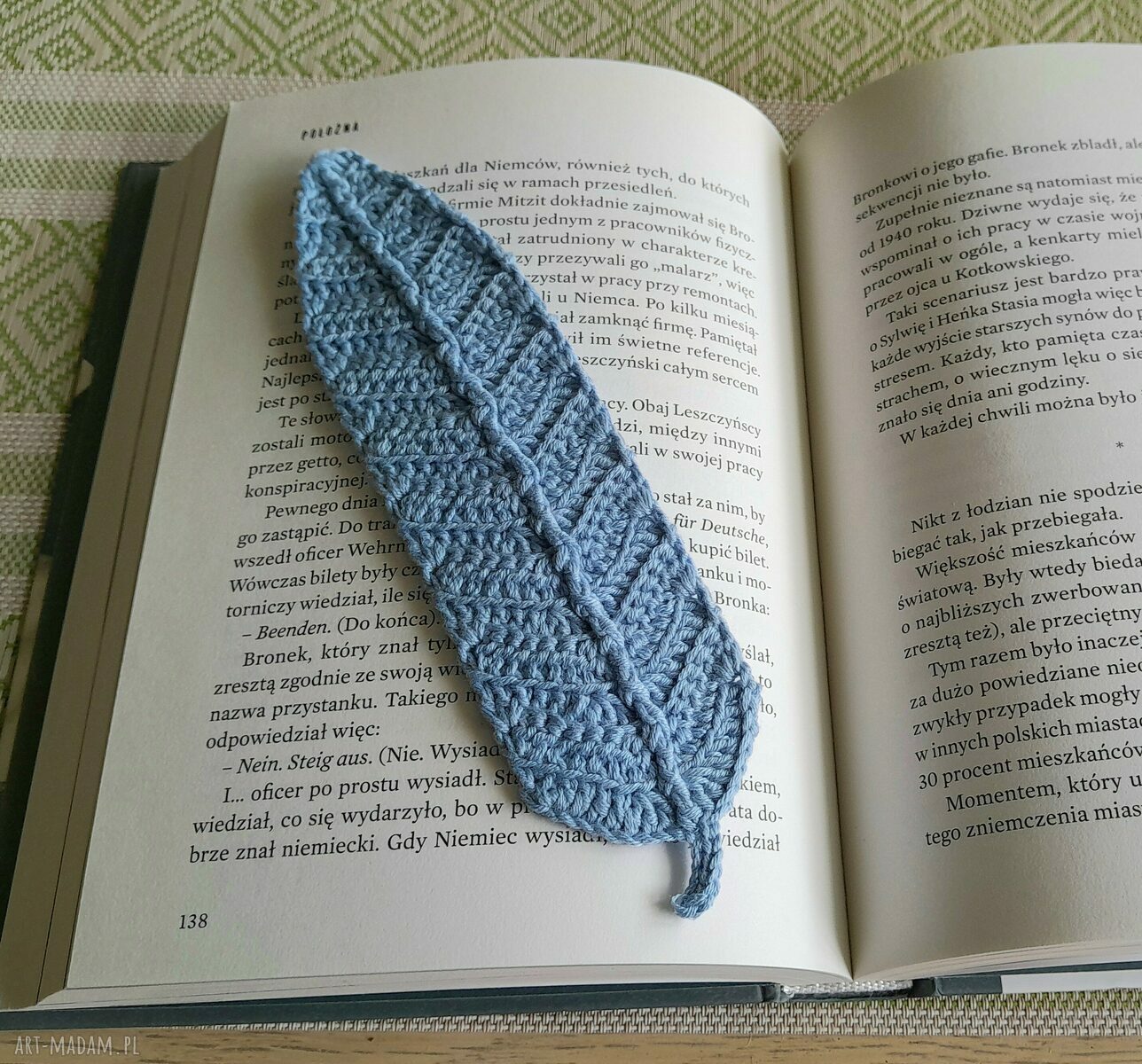 Zakładka do książki handmade - szydełkowe piórko