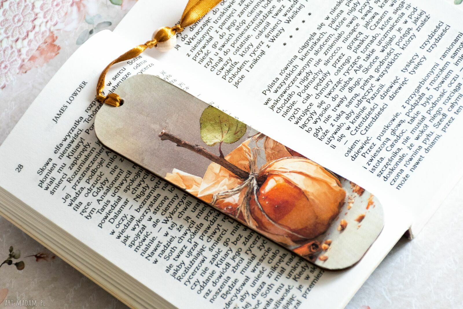 Zakładka do książki „Kocham jabłka” nr 3 - drewniana, ręcznie wykonana