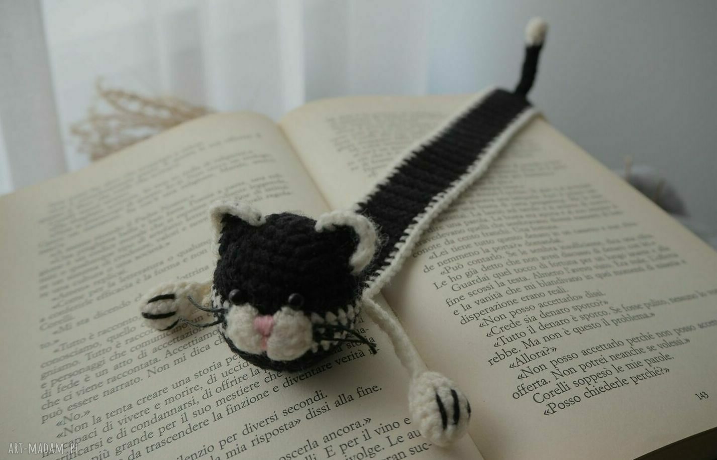 Zakładka do książki Czarno-biały kotek