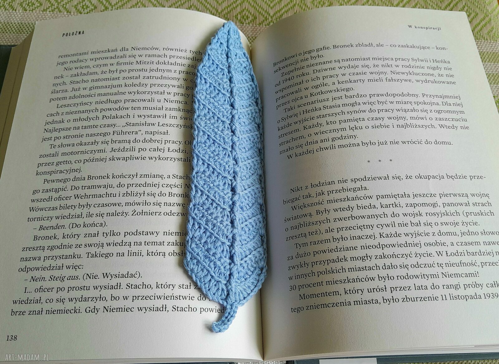 Zakładka do książki handmade - szydełkowe piórko