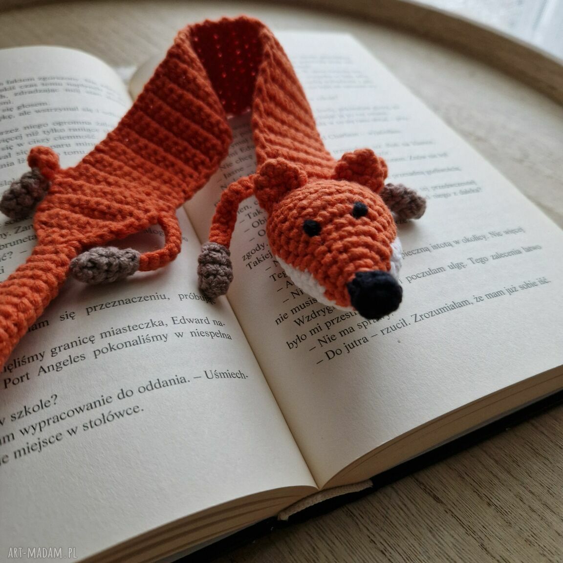 Szydełkowa zakładka do książki - Lisek (handmade)