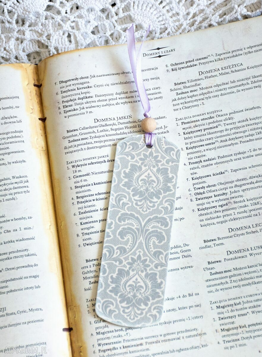 Zakładka do książki „Poczytaj mi Mamo” - drewniana, handmade z dziewczynką