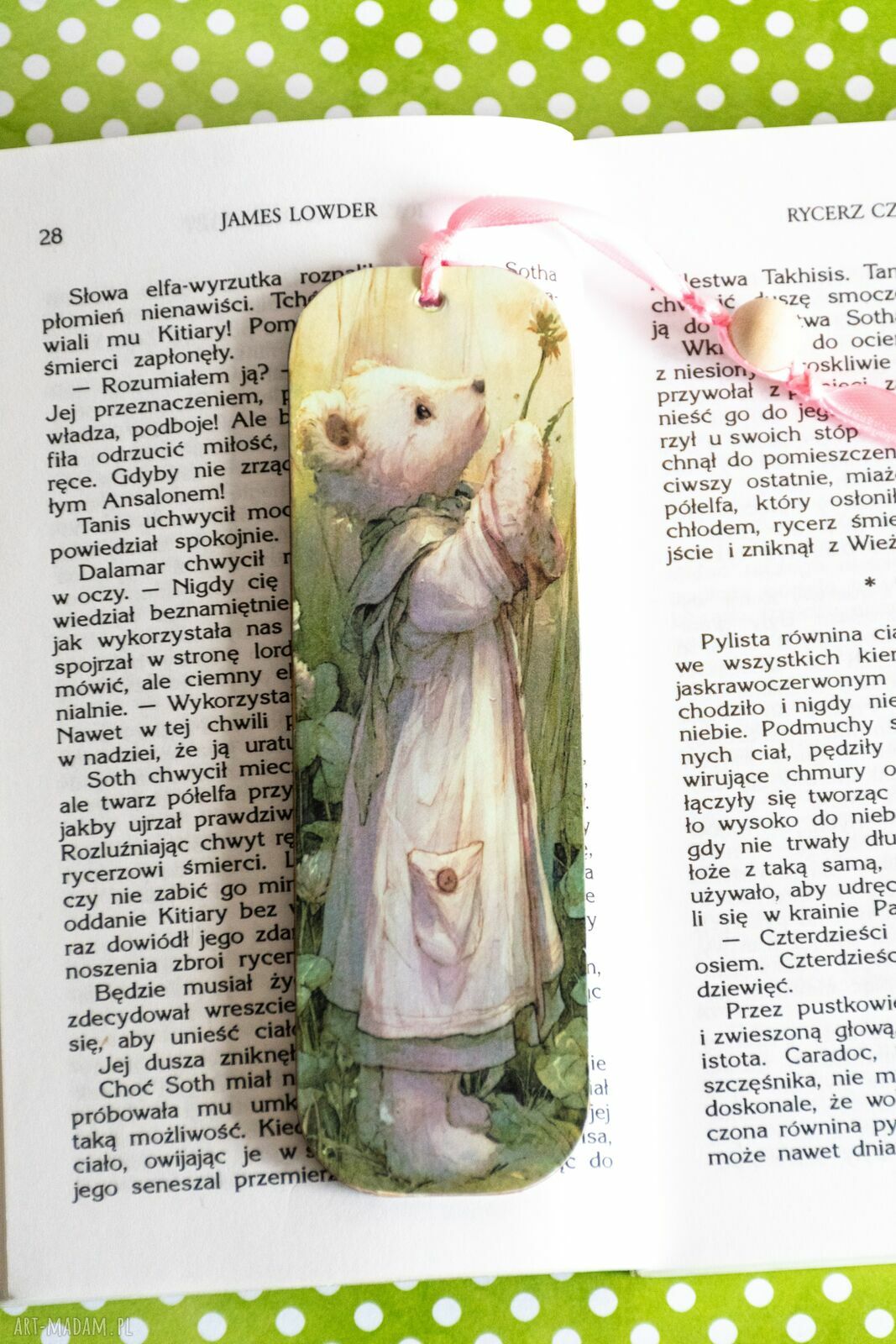 Zakładka do książki Misiu w magicznym ogrodzie - ręcznie robiona z drewna
