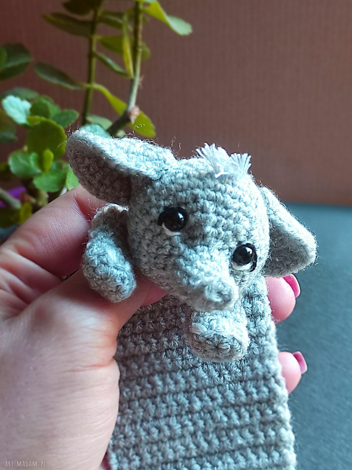 Zakładka do książki SŁONIK - ręcznie robiony szary słoń Moremi Dolls