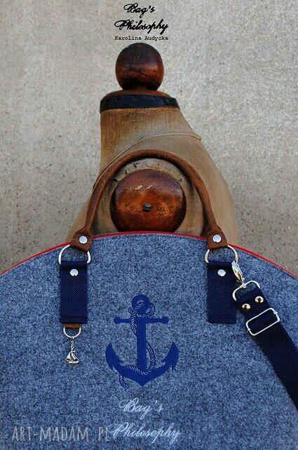 Zamówienie specjalne: duża torba hobo z haftem w stylu marine (42x35 cm)