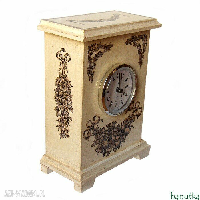Zegar kominkowy Hanutka z drewna lipowego - ecru, decoupage i efekt porcelanowy