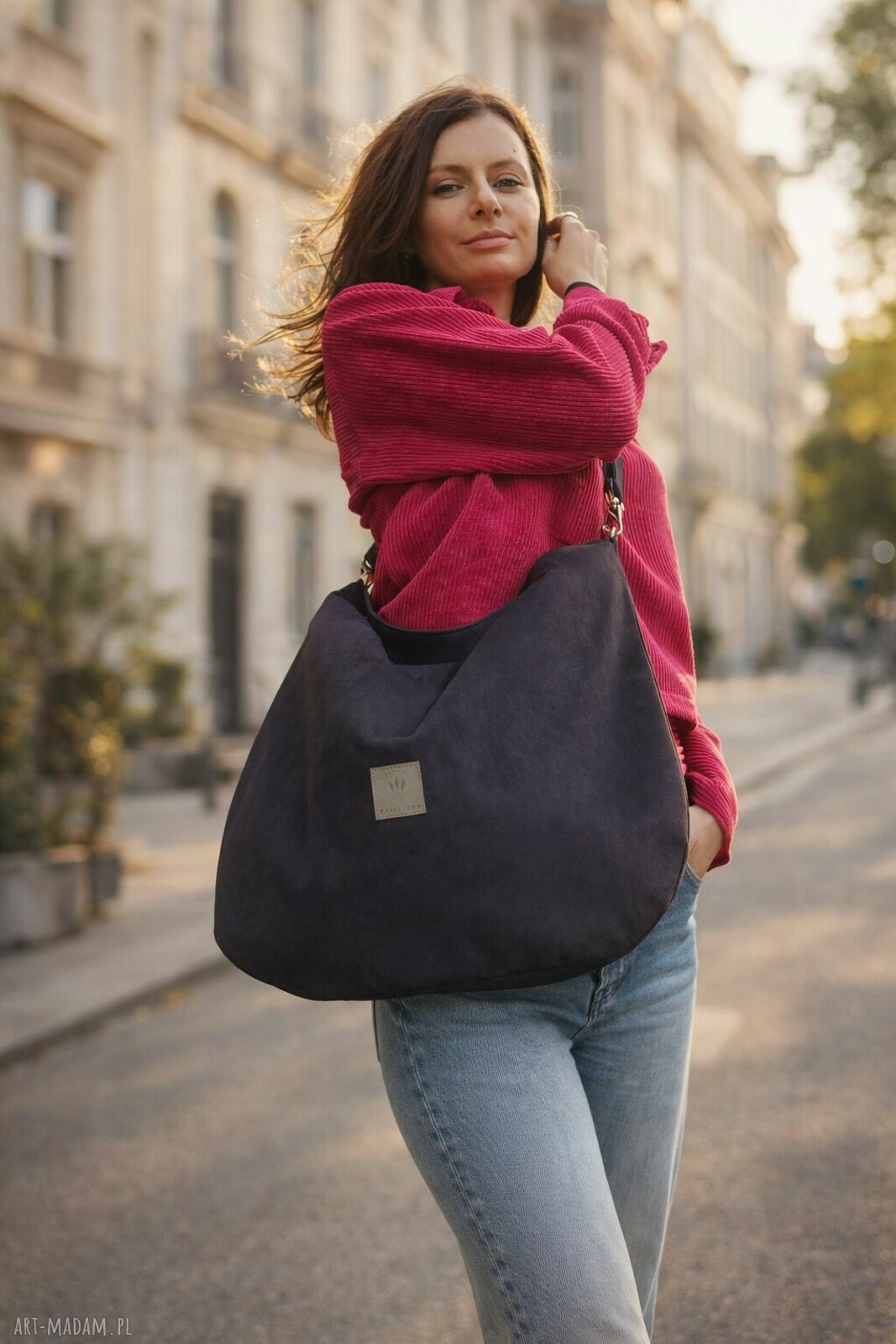 Czarna zamszowa duża torba worek na ramię - klasyczny handmade