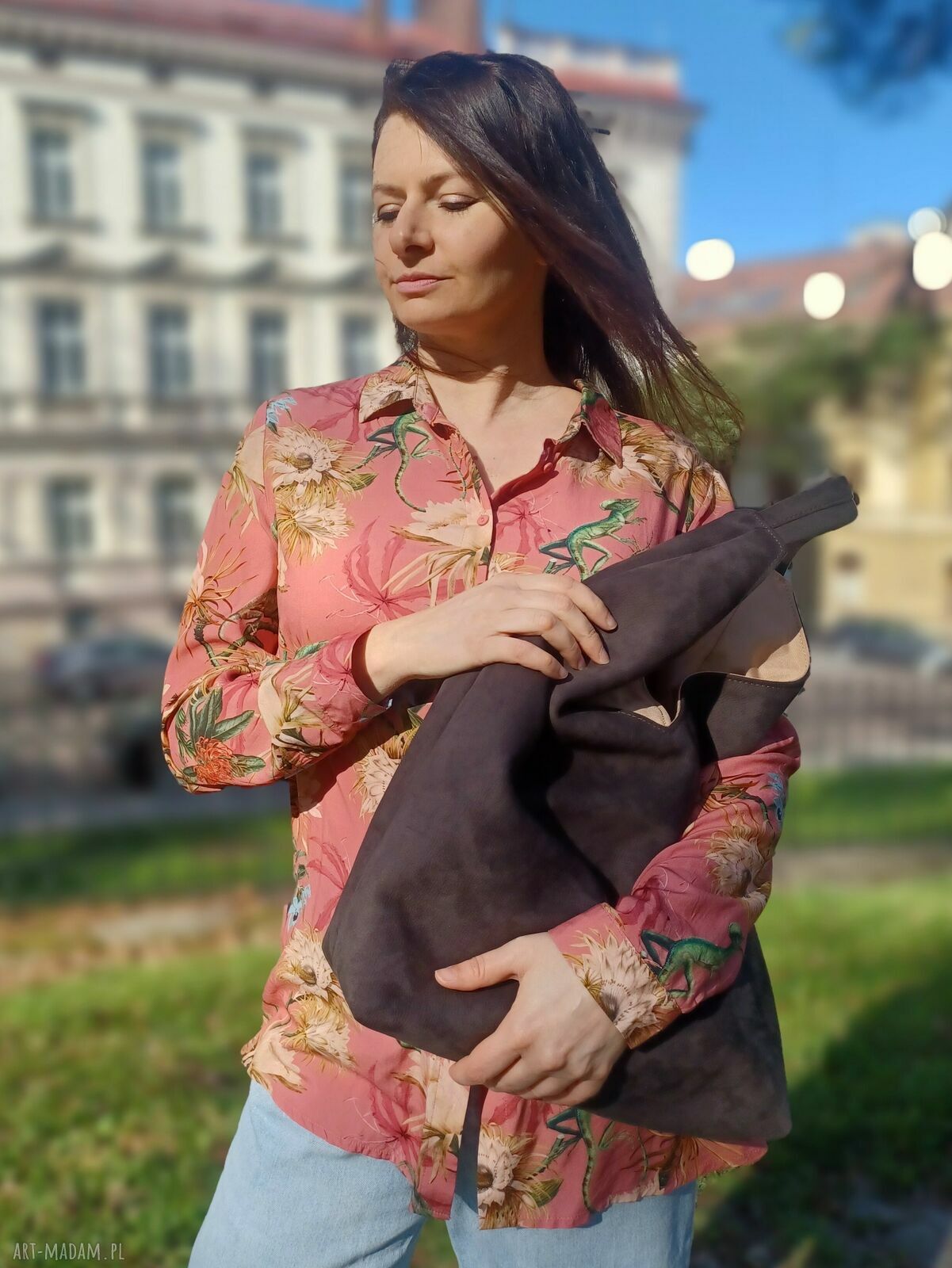 Zamszowa torba Hobo Bonita w kolorze czekoladowym na ramię