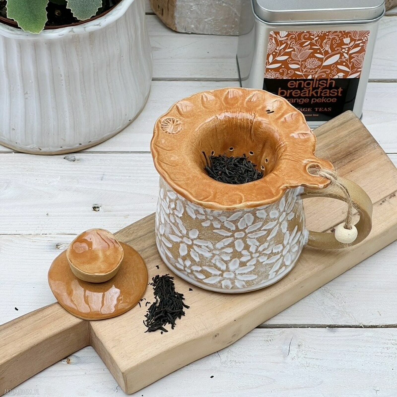 Ceramiczny zaparzacz z pokrywką do herbaty liściastej i ziołowej