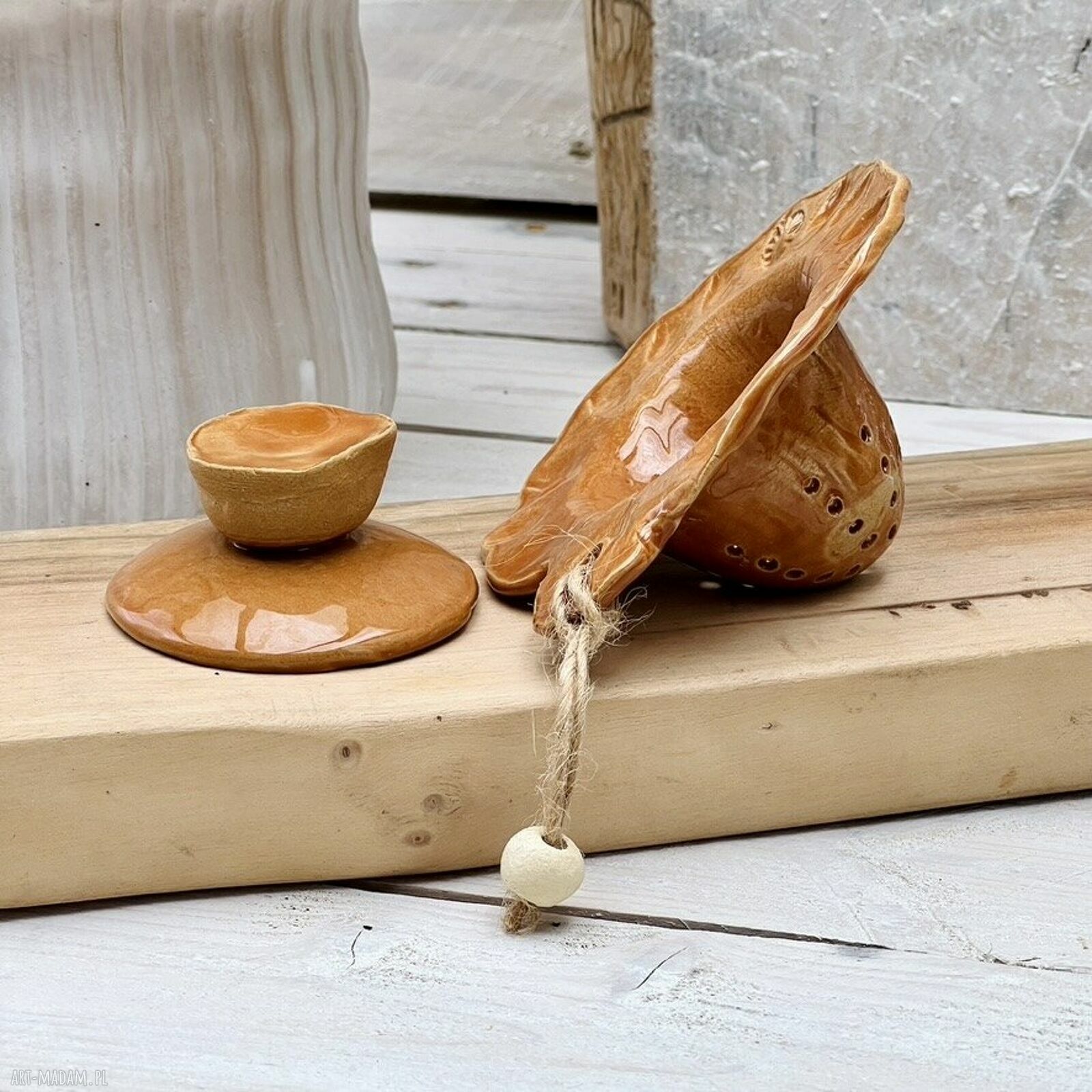 Ceramiczny zaparzacz z pokrywką do herbaty liściastej i ziołowej