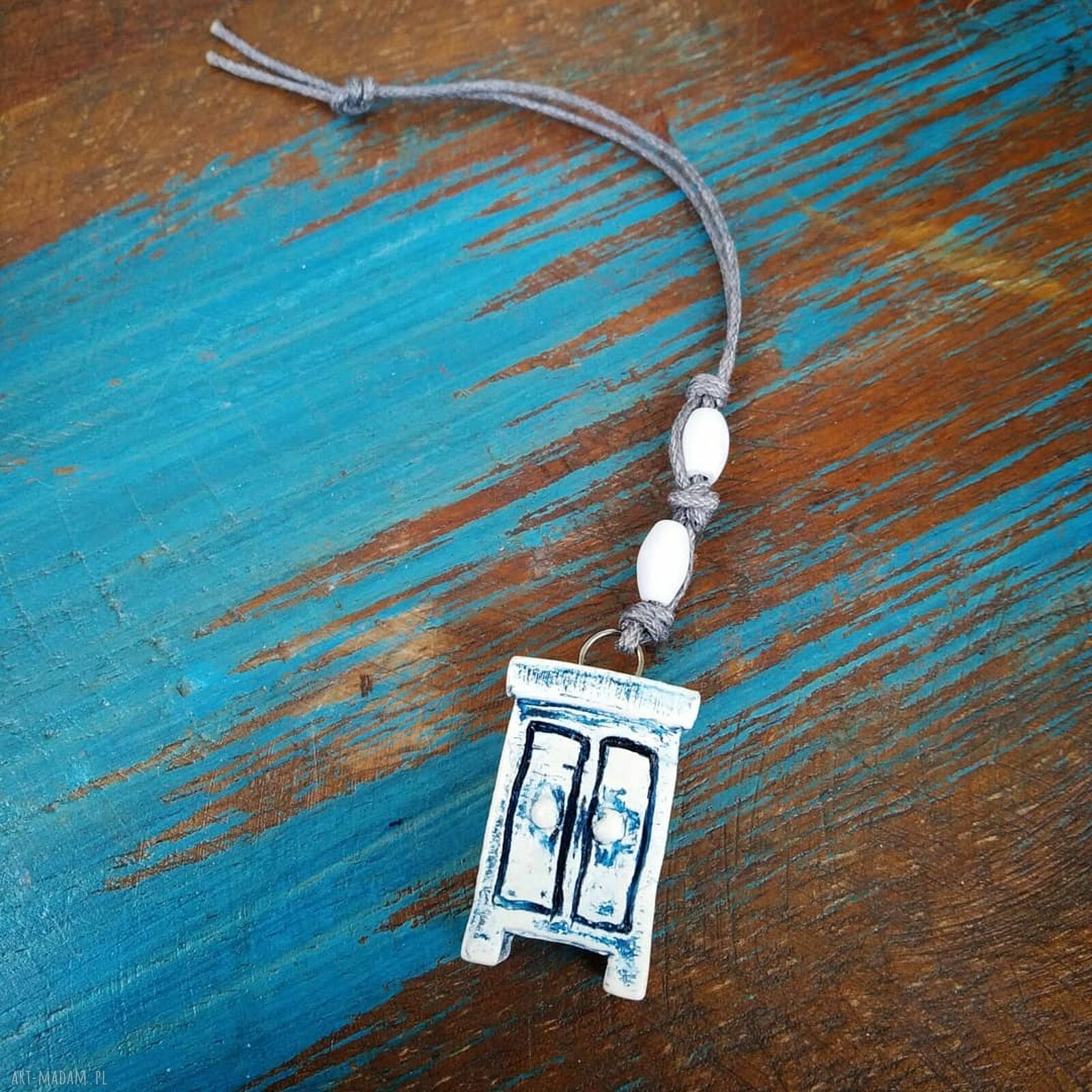 Zawieszka brelok - szafka ceramiczna, unikatowy amulet