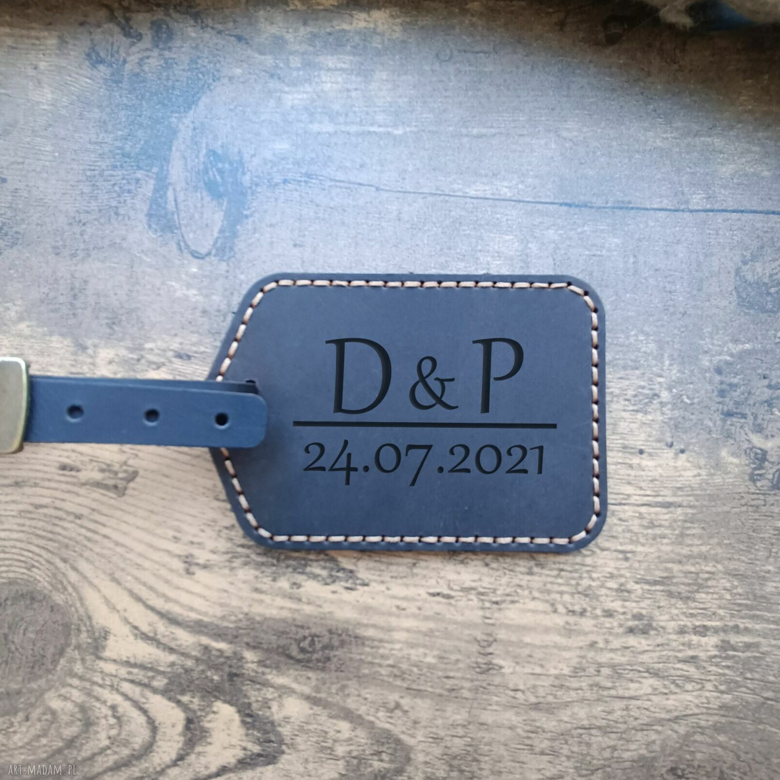 Skórzany zestaw podróżny - etui na paszport i zawieszka na walizkę z grawerem