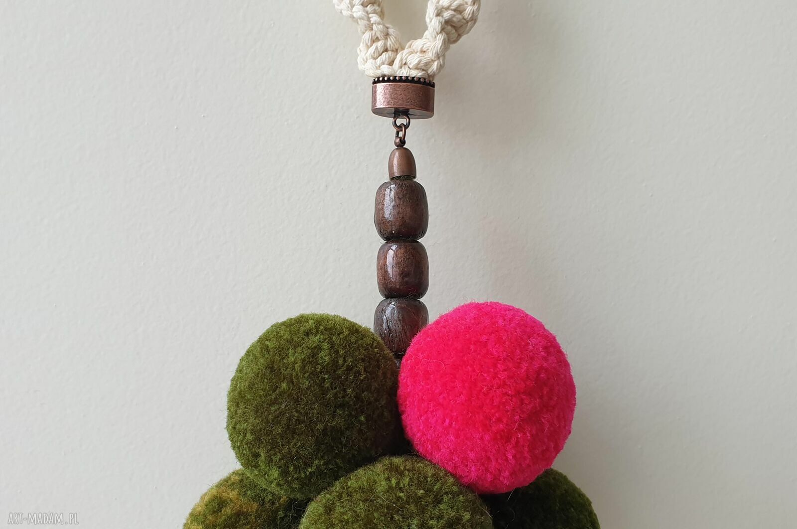 Kolorowa zawieszka na klamkę z pomponów - prezent do domu handmade