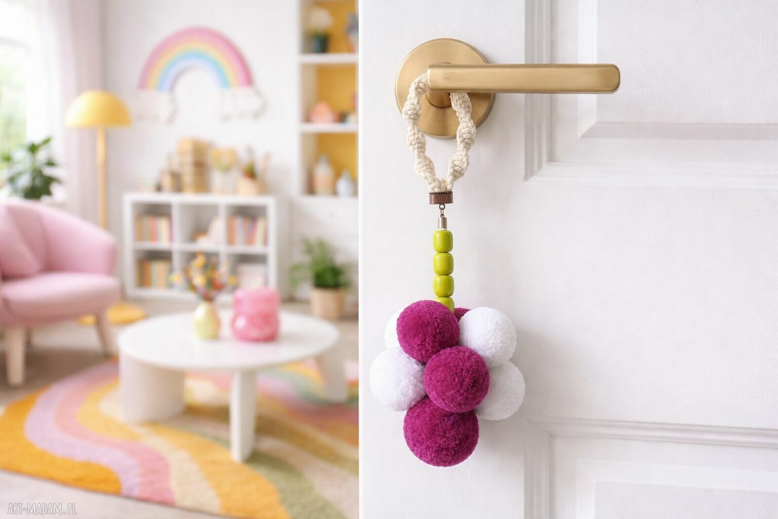 Kolorowa zawieszka na klamkę z pomponów - handmade