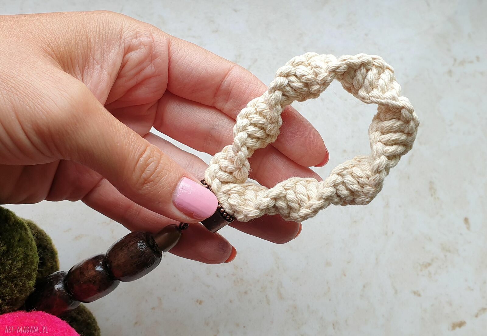 Kolorowa zawieszka na klamkę z pomponów - prezent do domu handmade