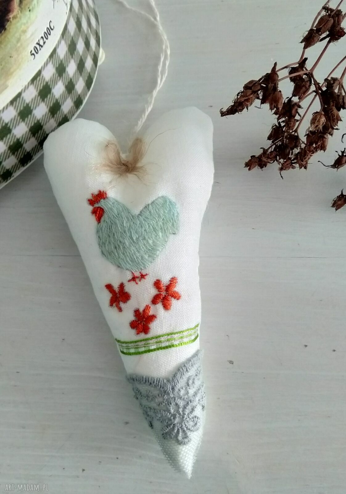 Zawieszka ozdobna z haftem - kurka wielkanocna