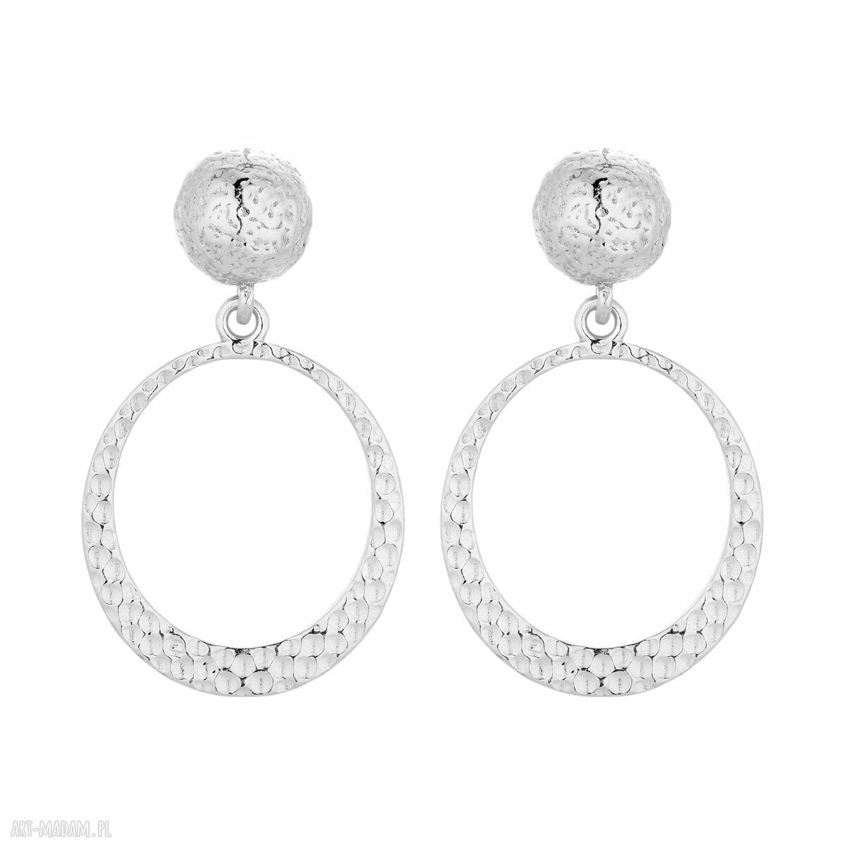Srebrne kolczyki młotkowanymi obręczami wiszące zawieszki