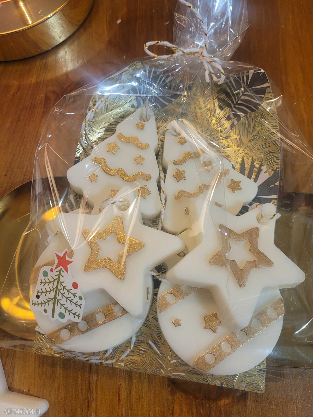 Zawieszki świąteczne handmade z wosku sojowego - białe, ręcznie malowane