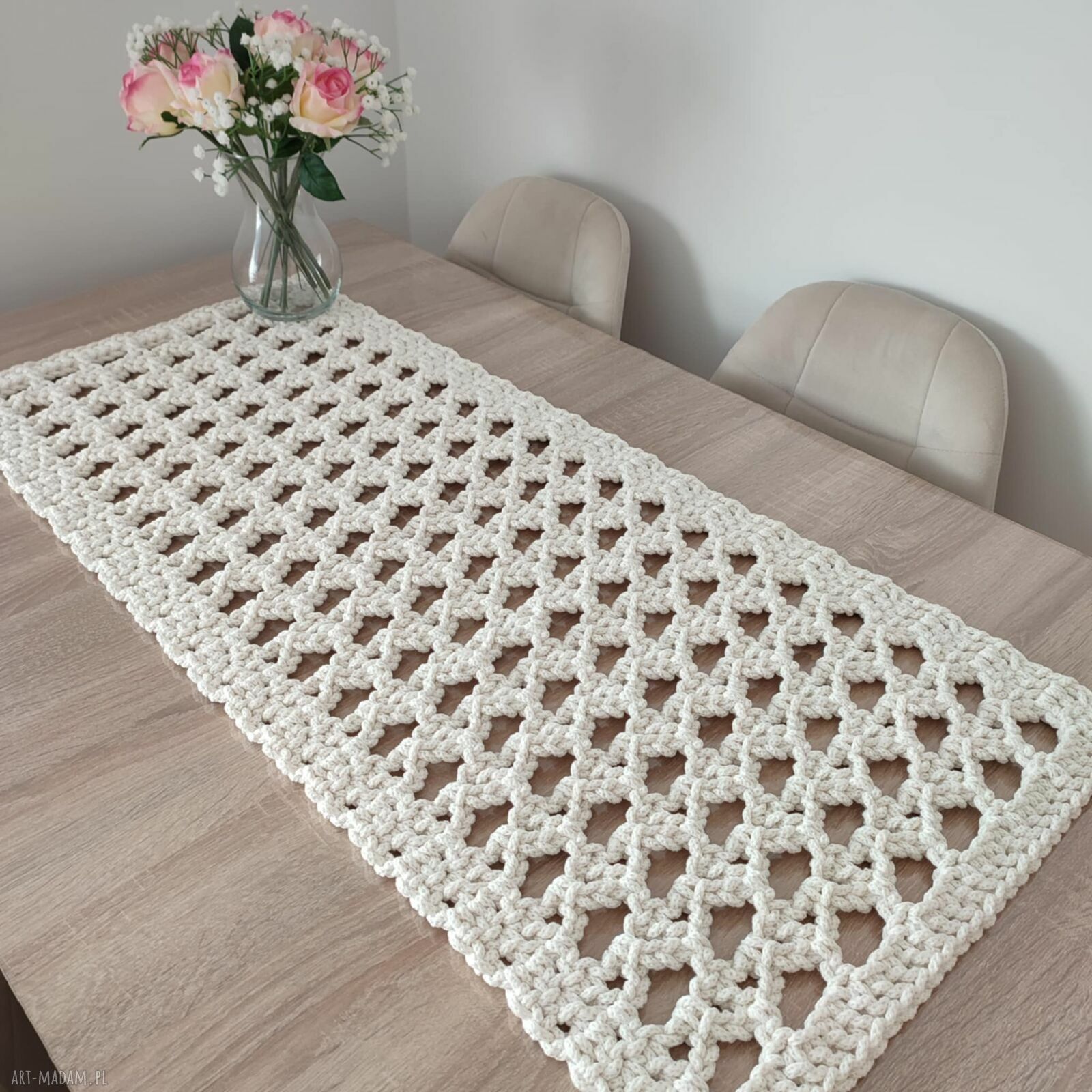 Ręcznie robiony bieżnik szydełkowy 45x100 cm ze sznurka bawełnianego