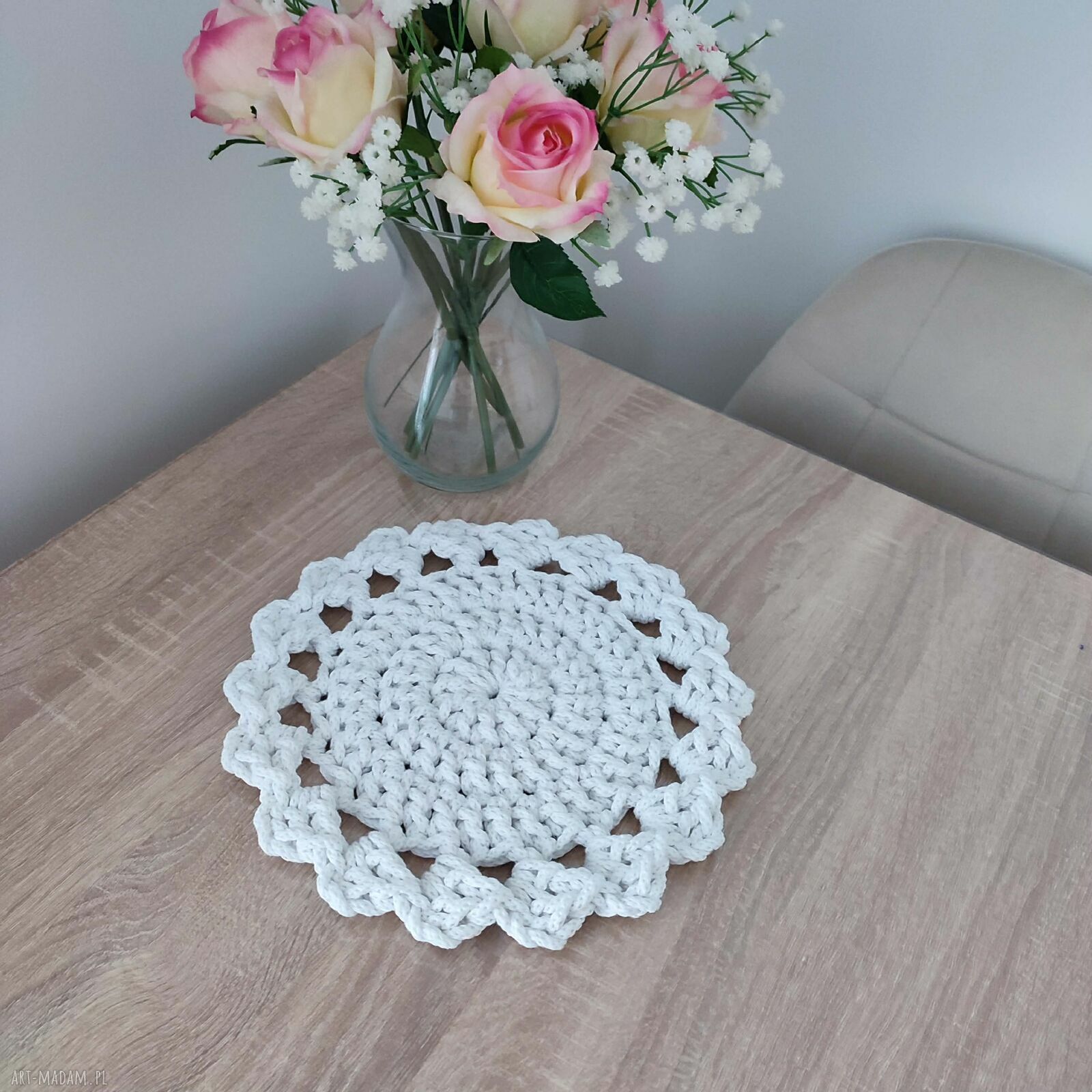 Podkładka ze sznurka szydełkowa okrągła 26 cm - handmade