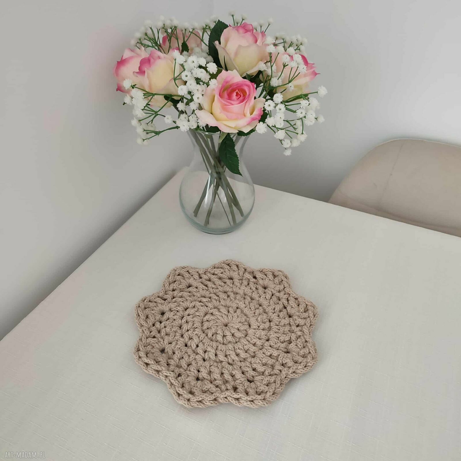 Ręcznie szydełkowana podkładka ze sznurka 24 cm pod kubki