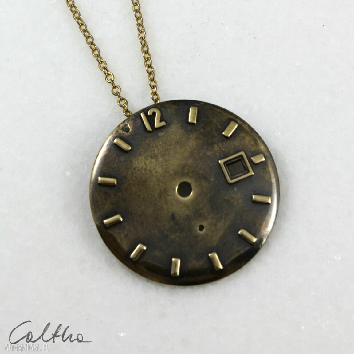 Zegarowy mosiężny wisiorek OOAK z tarczą starego zegarka - steampunk z patyną