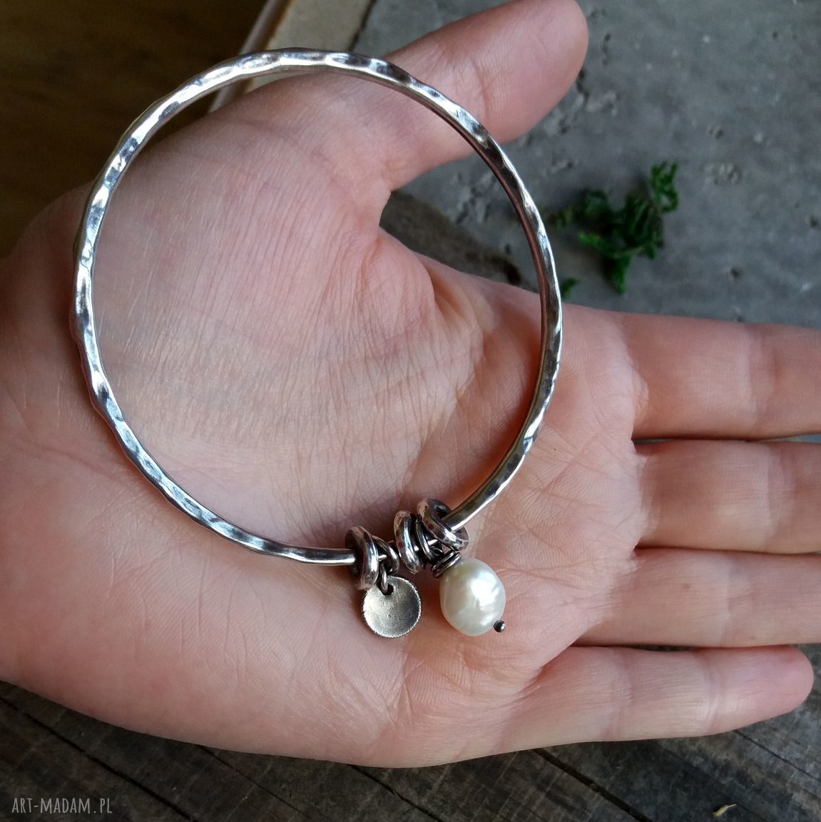 bransoletki: Zestaw 2 bransolet z zawieszkami srebro i perła. Handmade