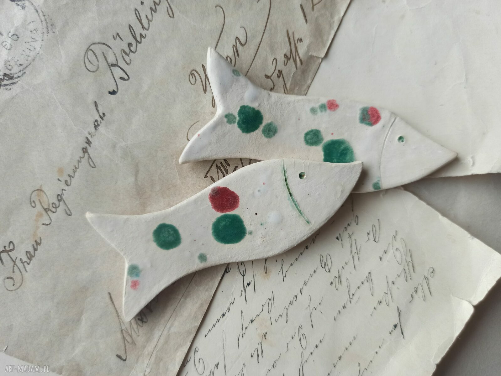 Zestaw 2 jasnych rybek - ceramiczne podstawki na pędzle