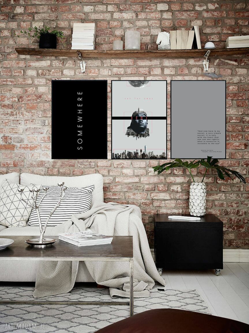 Zestaw 3 grafik B2 „SOMEWHERE not far away” w ramie aluminiowej - gotowe do zawieszenia