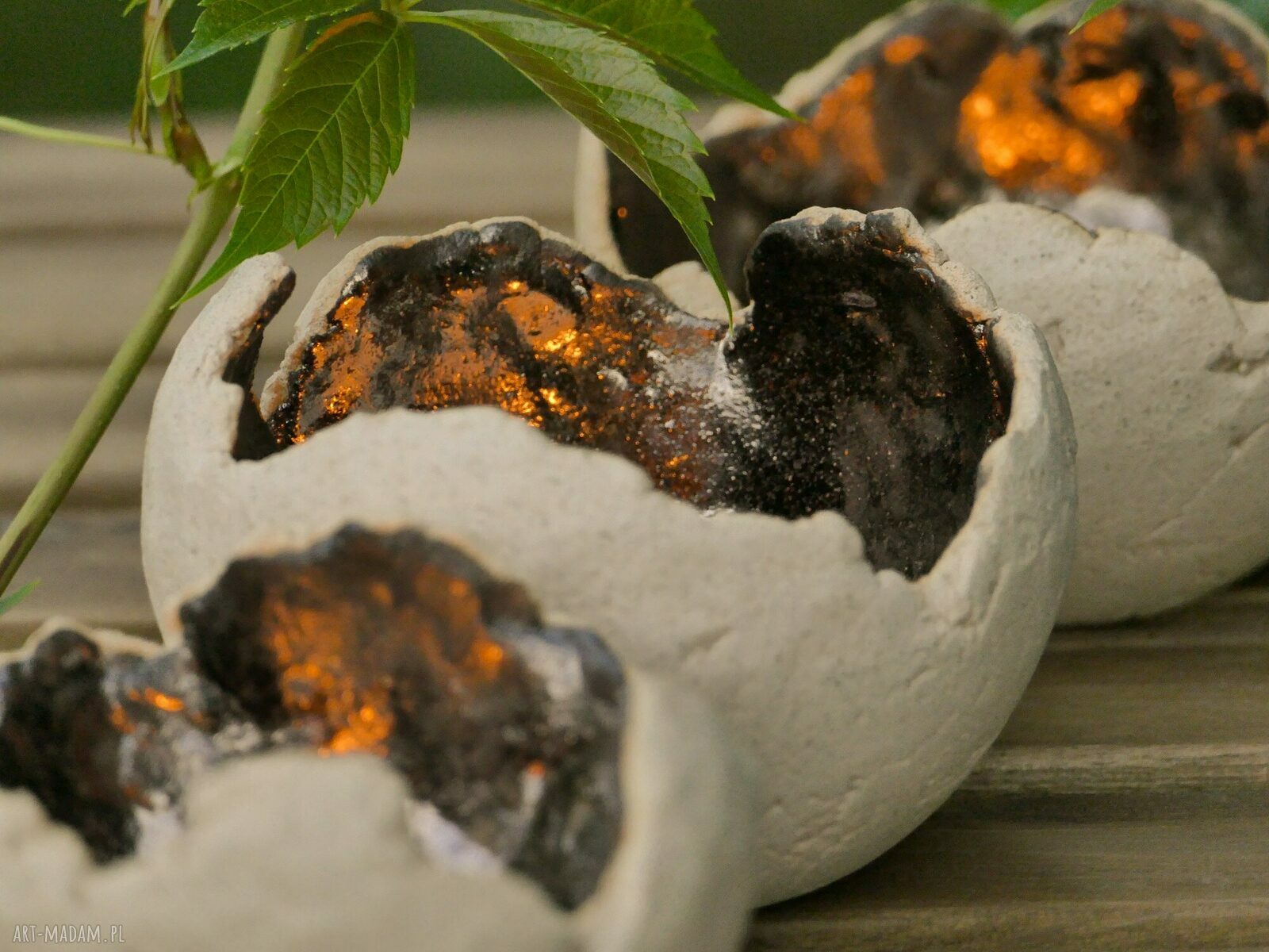 Zestaw 3 lampionów ceramicznych beżowo-złotych
