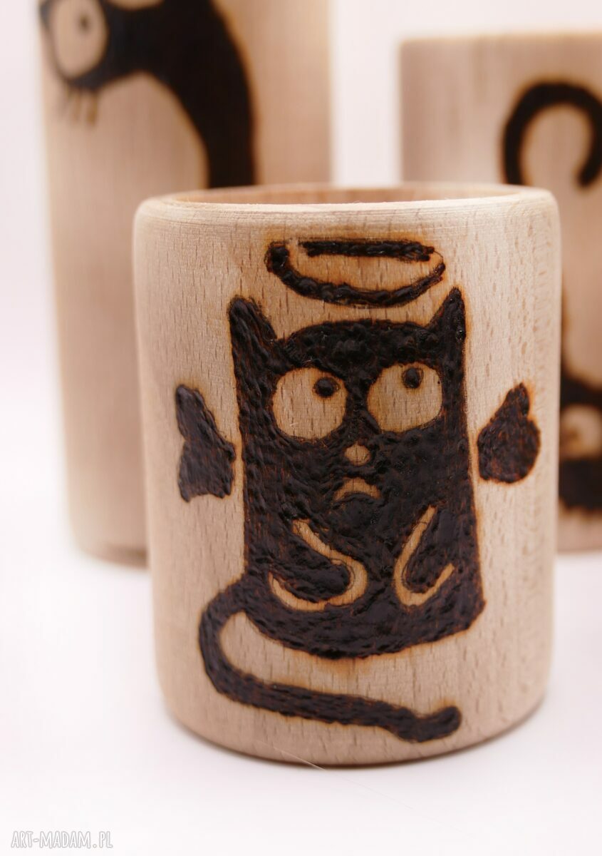 Zestaw 4 drewnianych świeczników tealight z pirografią - koty - ręcznie robione