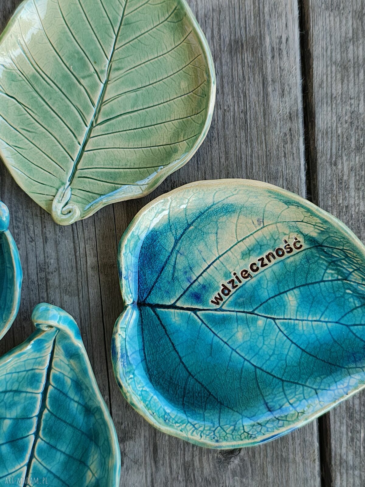 Zestaw 4 ceramicznych listków - turkusowe podkładki i pod świeczki „Wdzięczność”