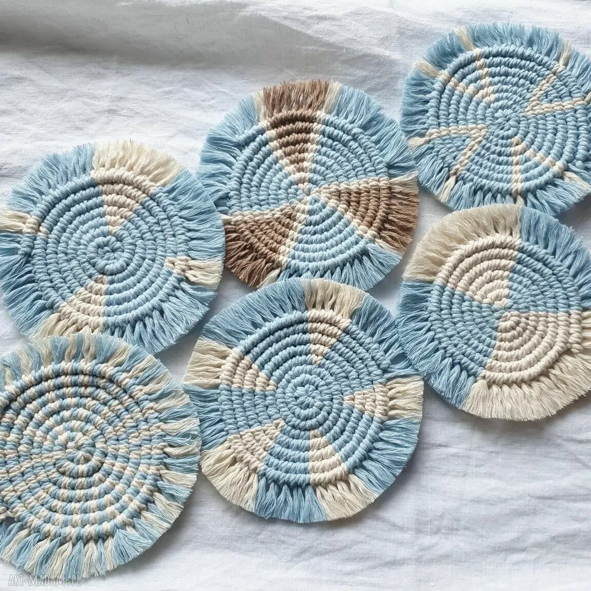 Zestaw 6 podkładek pod kubek boho 15 cm ręcznie plecione
