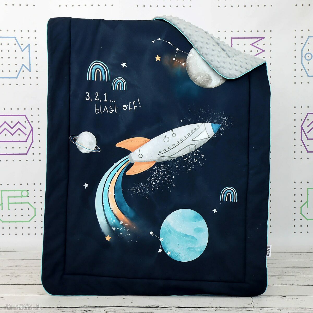 Zestaw do łóżeczka 75x100: kocyk i płaska poduszka Minky Blast Off Granat