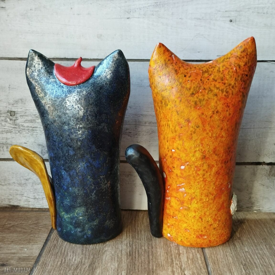 Zestaw barwnych kotów w stylu Mondriana i hortensji - ceramika handmade