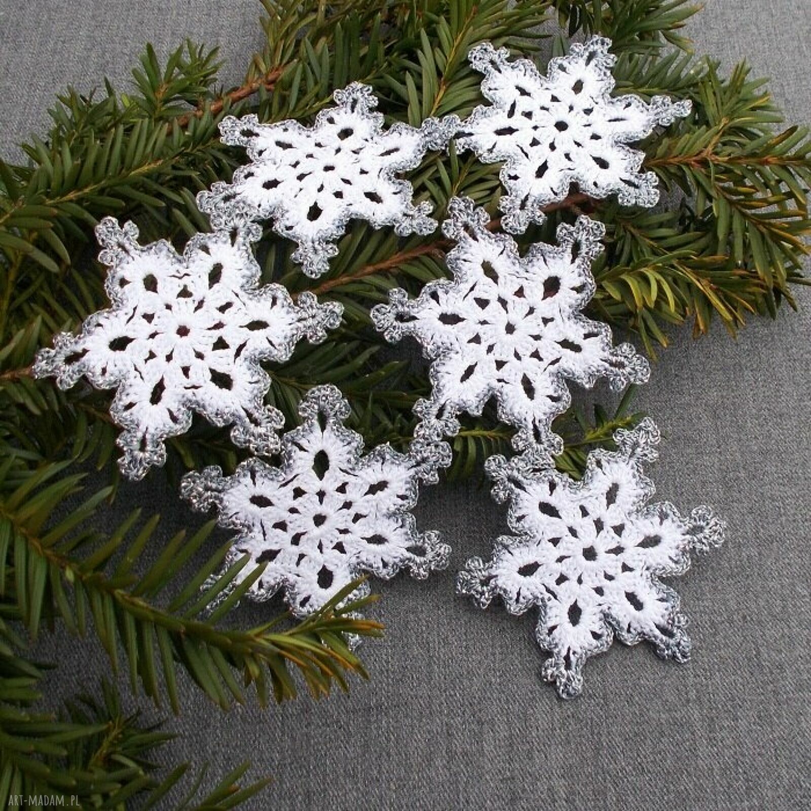 Zestaw biało-srebrnych śnieżynek na choinkę - 6 szt. szydełkowe handmade